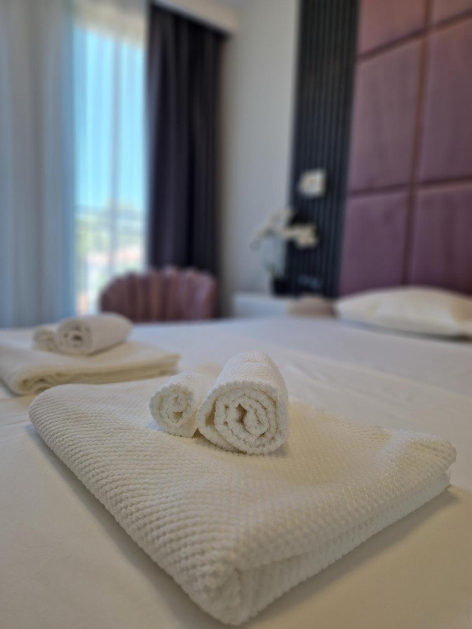 Sun Home In Plovdiv Center Ngoại thất bức ảnh